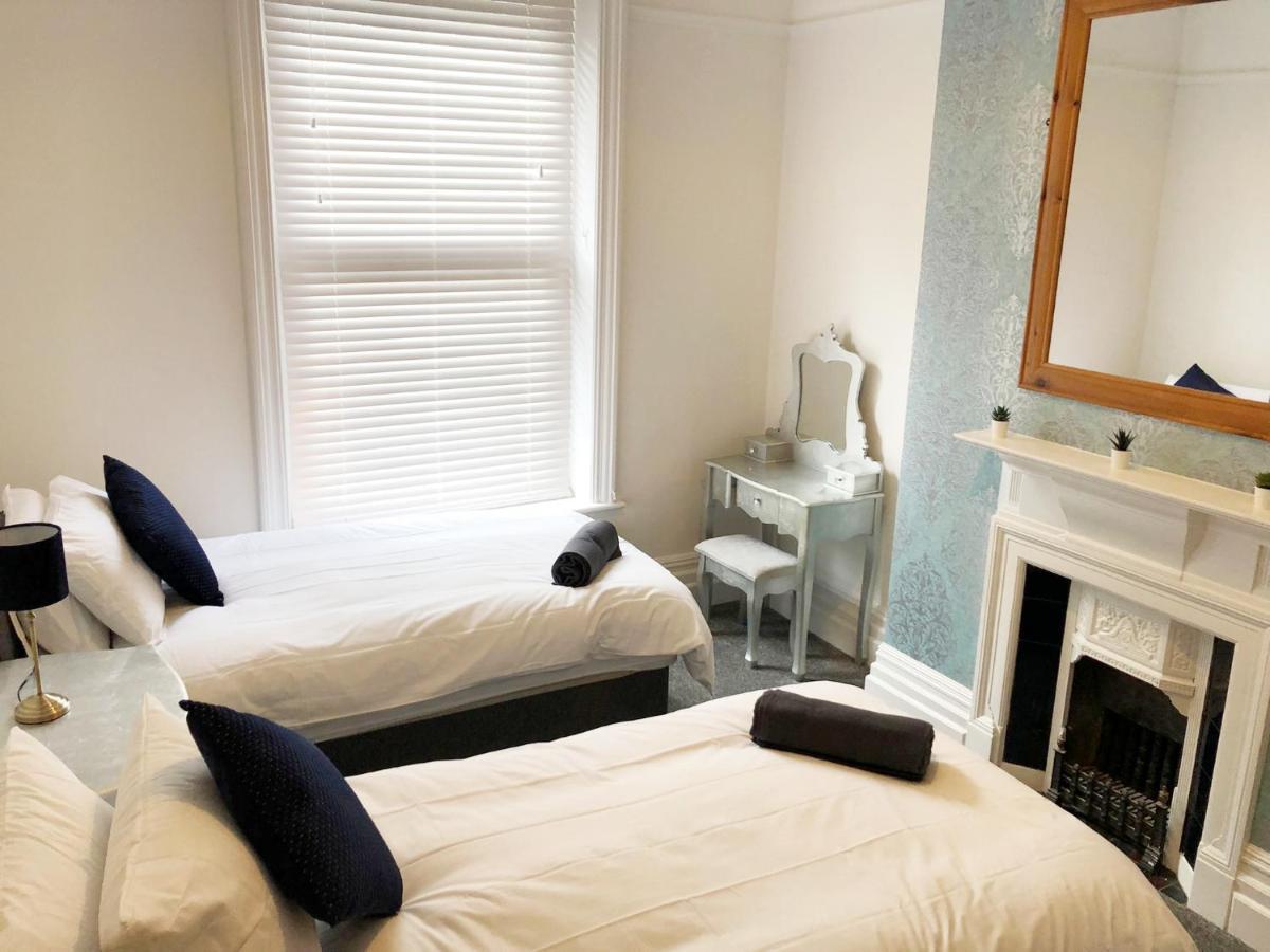 בורנמות' Summer Breeze. 3-Bed Apartment Close To The Beach מראה חיצוני תמונה